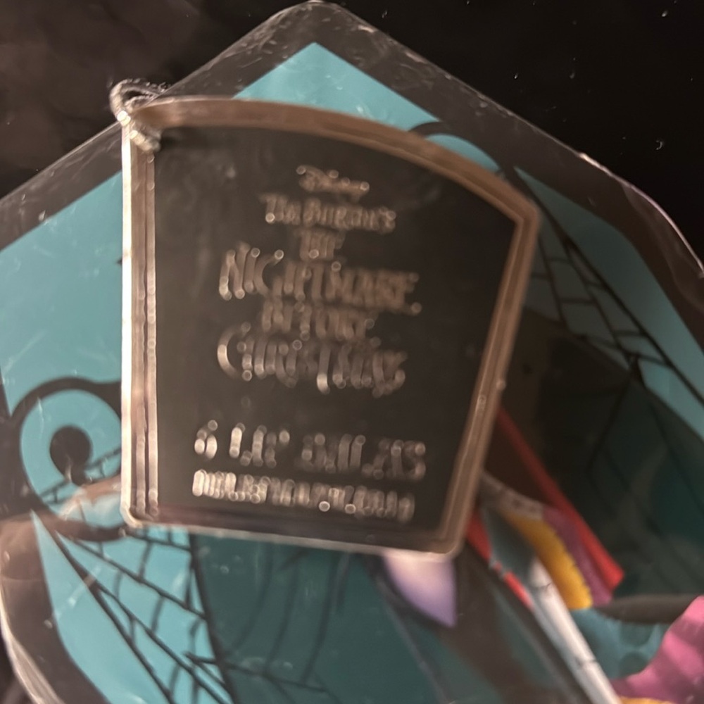 Taste Beauty/Disney Tim Burtons
Nightmare before Christmas 
6 lip balm